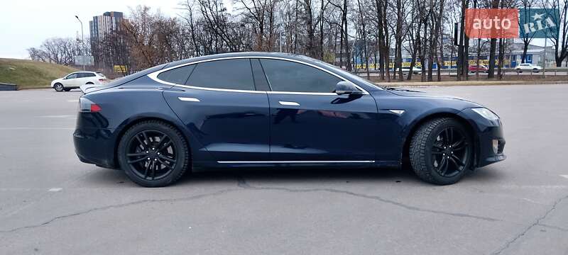 Ліфтбек Tesla Model S 2014 в Києві