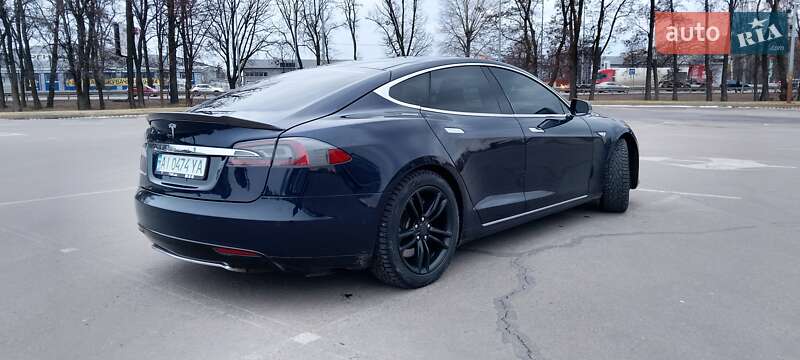 Лифтбек Tesla Model S 2014 в Киеве фото 24 Лифтбек Tesla Model S 2014 в Киеве