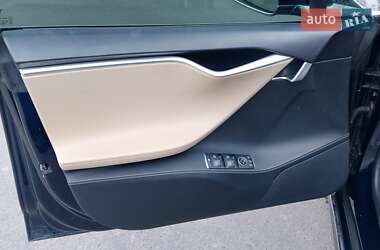 Лифтбек Tesla Model S 2014 в Киеве