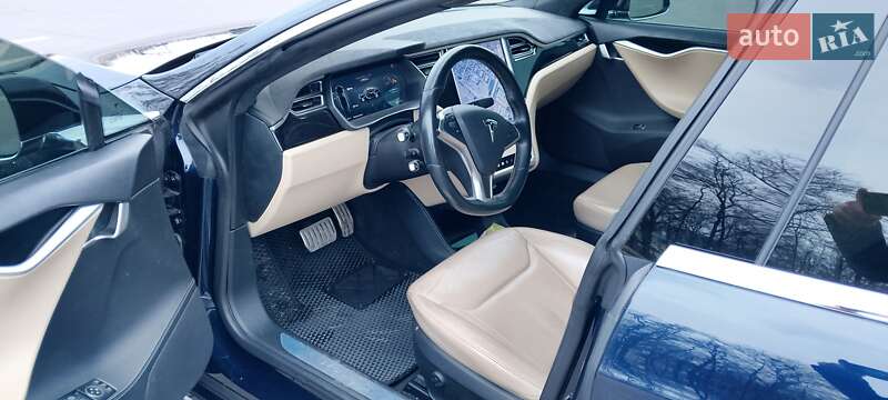 Ліфтбек Tesla Model S 2014 в Києві