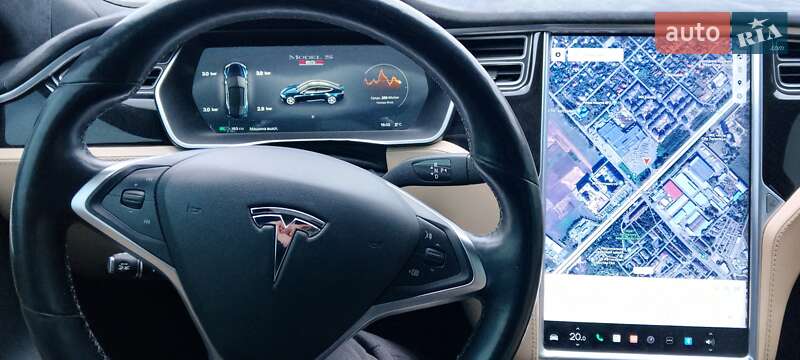 Ліфтбек Tesla Model S 2014 в Києві