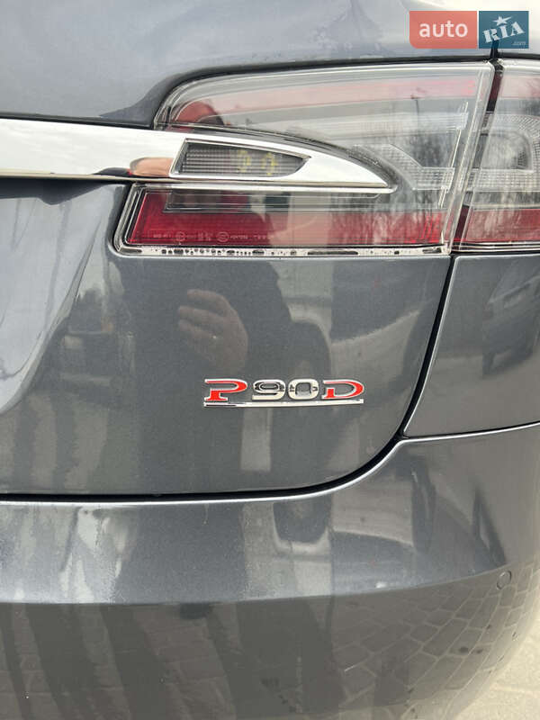 Лифтбек Tesla Model S 2016 в Львове фото 14 Лифтбек Tesla Model S 2016 в Львове