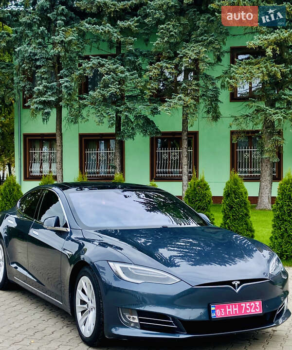 Лифтбек Tesla Model S 2016 в Луцке фото 3 Лифтбек Tesla Model S 2016 в Луцке