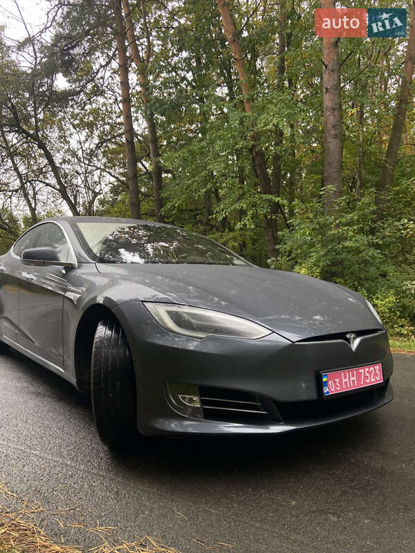 Лифтбек Tesla Model S 2016 в Луцке фото 19 Лифтбек Tesla Model S 2016 в Луцке