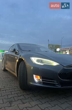 Ліфтбек Tesla Model S 2014 в Житомирі