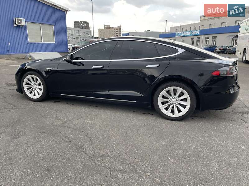 Лифтбек Tesla Model S 2016 в Киеве фото 15 Лифтбек Tesla Model S 2016 в Киеве