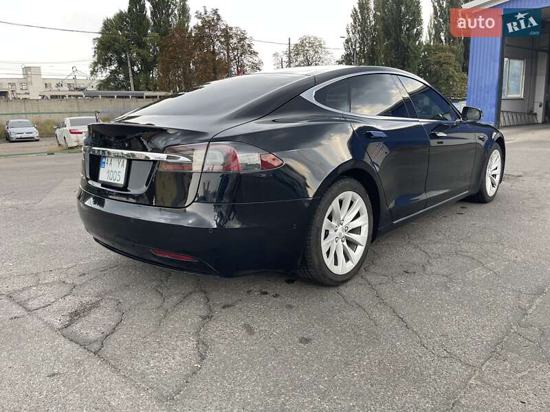 Лифтбек Tesla Model S 2016 в Киеве фото 27 Лифтбек Tesla Model S 2016 в Киеве