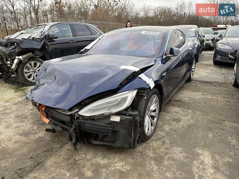 Лифтбек Tesla Model S 2017 в Львове фото 7 Лифтбек Tesla Model S 2017 в Львове