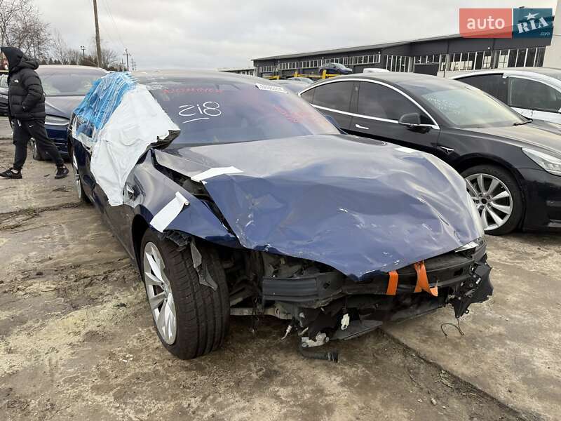 Лифтбек Tesla Model S 2017 в Львове фото 8 Лифтбек Tesla Model S 2017 в Львове