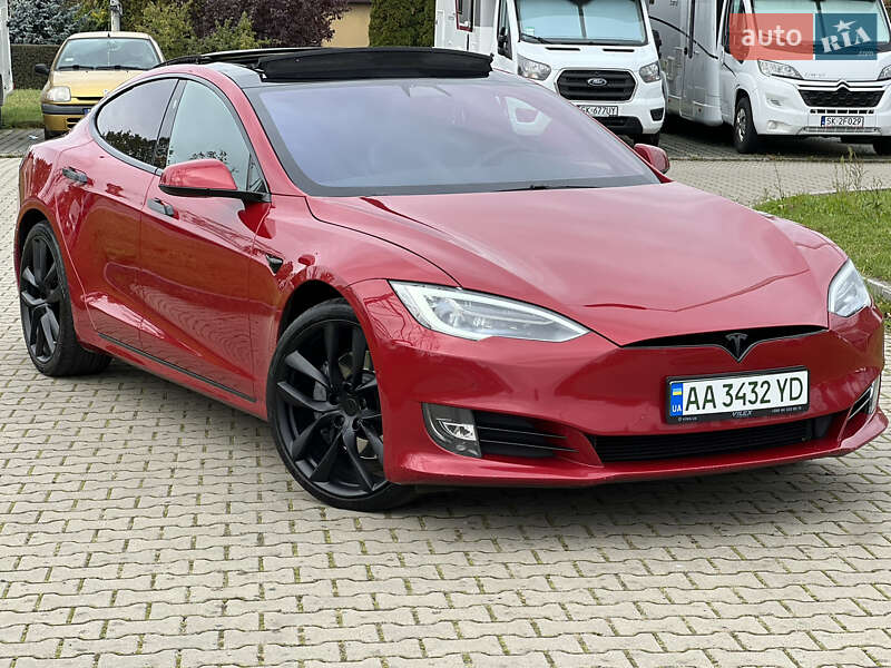 Лифтбек Tesla Model S 2018 в Львове фото Лифтбек Tesla Model S 2018 в Львове