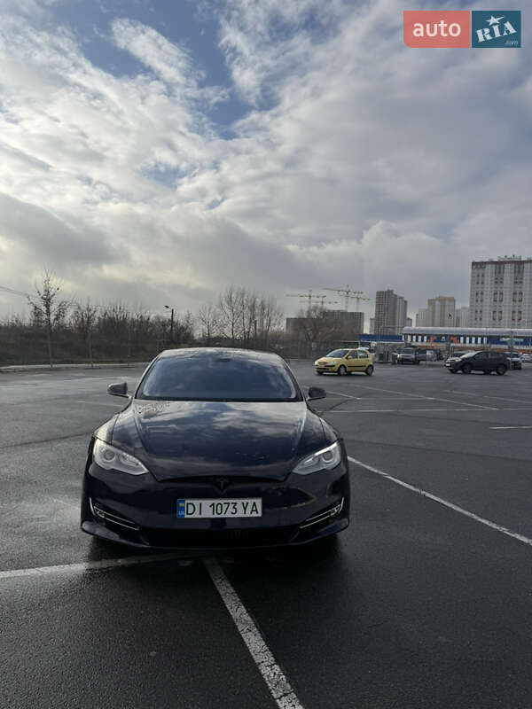 Лифтбек Tesla Model S 2013 в Киеве