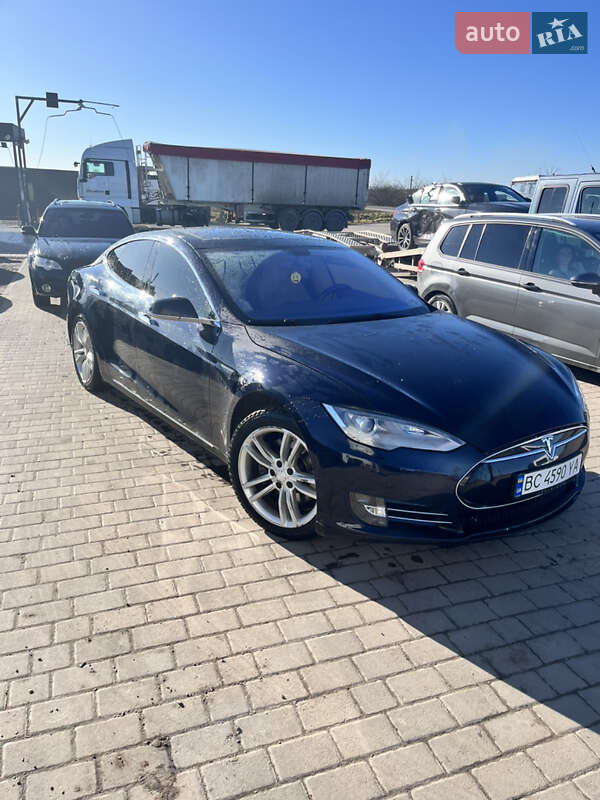 Лифтбек Tesla Model S 2014 в Львове фото 10 Лифтбек Tesla Model S 2014 в Львове