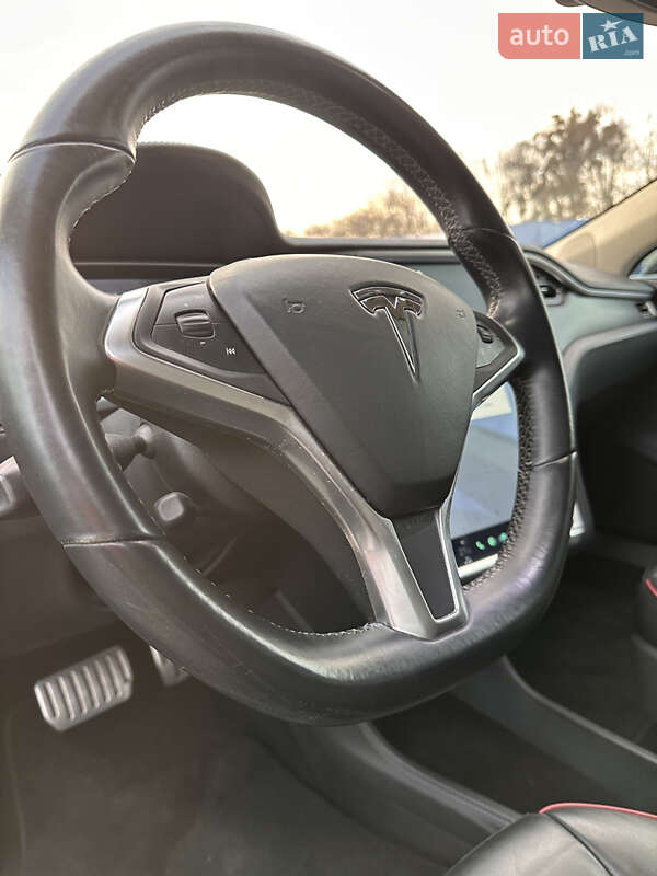 Лифтбек Tesla Model S 2014 в Киеве фото 22 Лифтбек Tesla Model S 2014 в Киеве