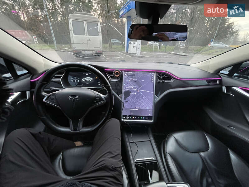 Лифтбек Tesla Model S 2014 в Киеве