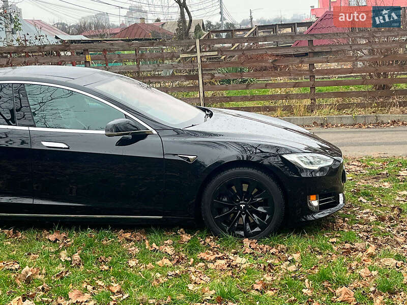 Лифтбек Tesla Model S 2019 в Киеве фото 4 Лифтбек Tesla Model S 2019 в Киеве
