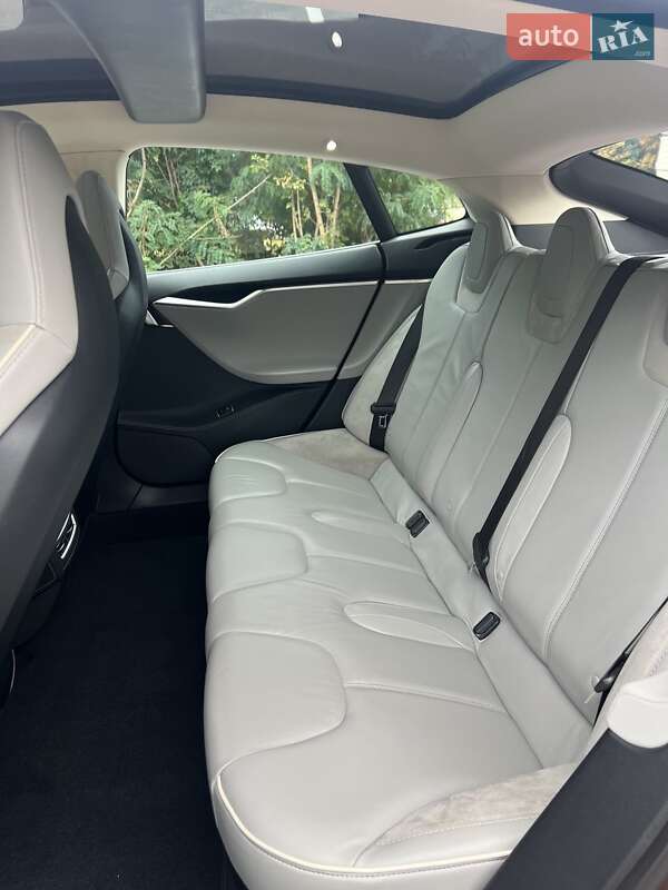 Лифтбек Tesla Model S 2013 в Киеве фото 9 Лифтбек Tesla Model S 2013 в Киеве