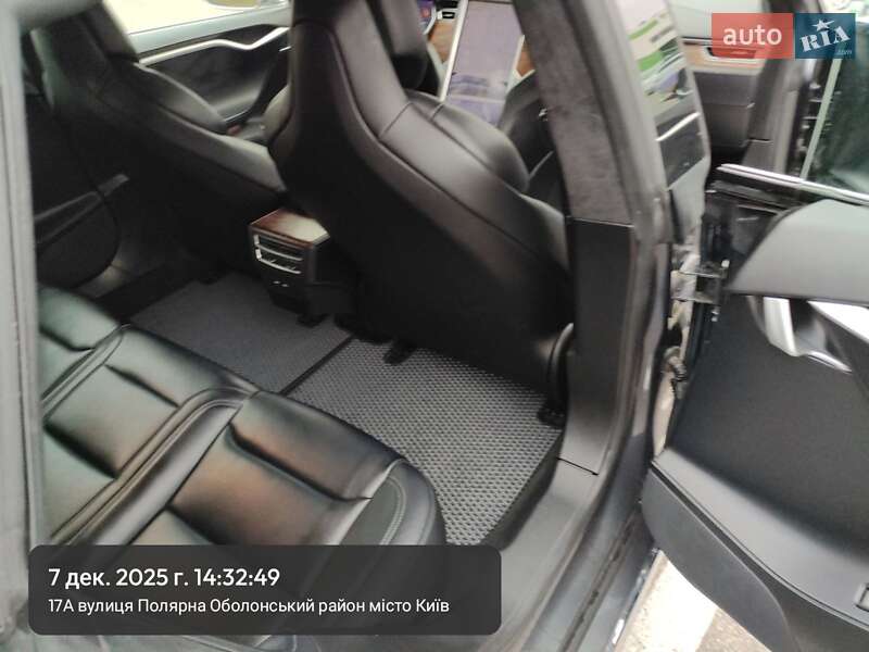 Лифтбек Tesla Model S 2018 в Киеве фото 44 Лифтбек Tesla Model S 2018 в Киеве