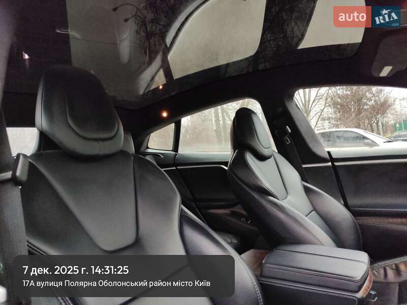Лифтбек Tesla Model S 2018 в Киеве фото 49 Лифтбек Tesla Model S 2018 в Киеве