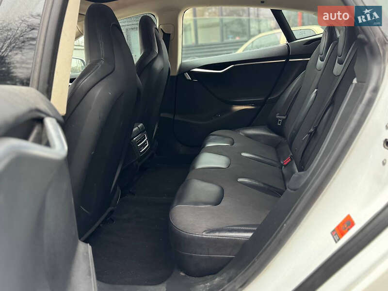 Лифтбек Tesla Model S 2014 в Львове фото 18 Лифтбек Tesla Model S 2014 в Львове