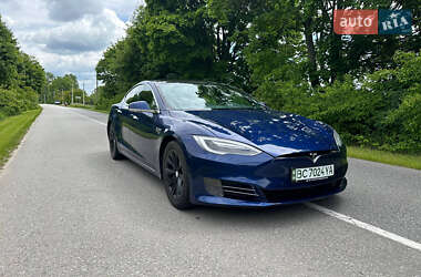 Ліфтбек Tesla Model S 2016 в Львові