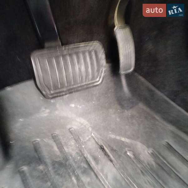 Ліфтбек Tesla Model S 2016 в Чернівцях фото 24 Ліфтбек Tesla Model S 2016 в Чернівцях