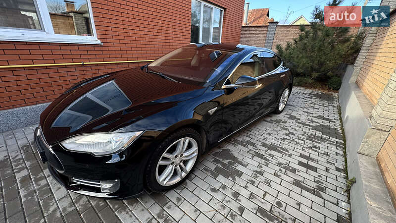 Лифтбек Tesla Model S 2013 в Виннице фото 7 Лифтбек Tesla Model S 2013 в Виннице