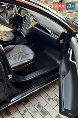 Лифтбек Tesla Model S 2013 в Виннице