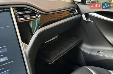 Лифтбек Tesla Model S 2013 в Виннице