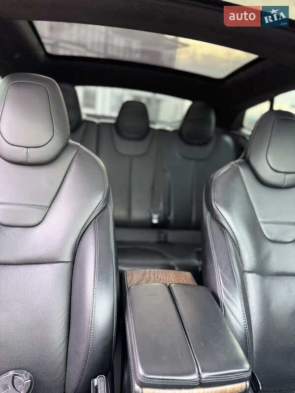 Лифтбек Tesla Model S 2017 в Ровно фото 24 Лифтбек Tesla Model S 2017 в Ровно