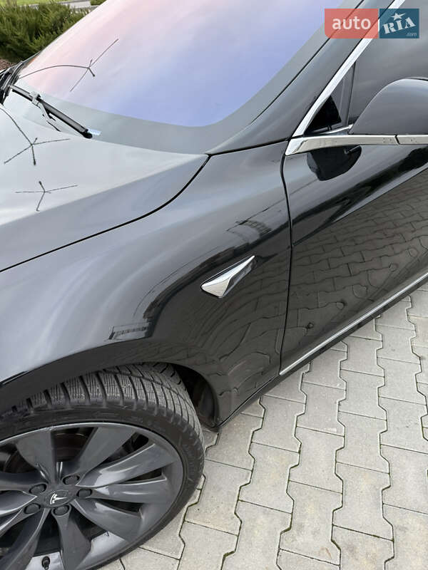 Лифтбек Tesla Model S 2017 в Харькове