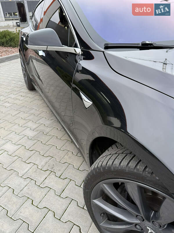 Лифтбек Tesla Model S 2017 в Харькове