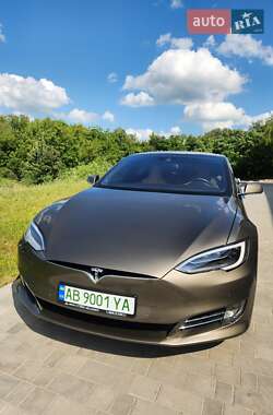 Ліфтбек Tesla Model S 2016 в Вінниці