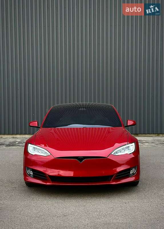 Лифтбек Tesla Model S 2020 в Харькове