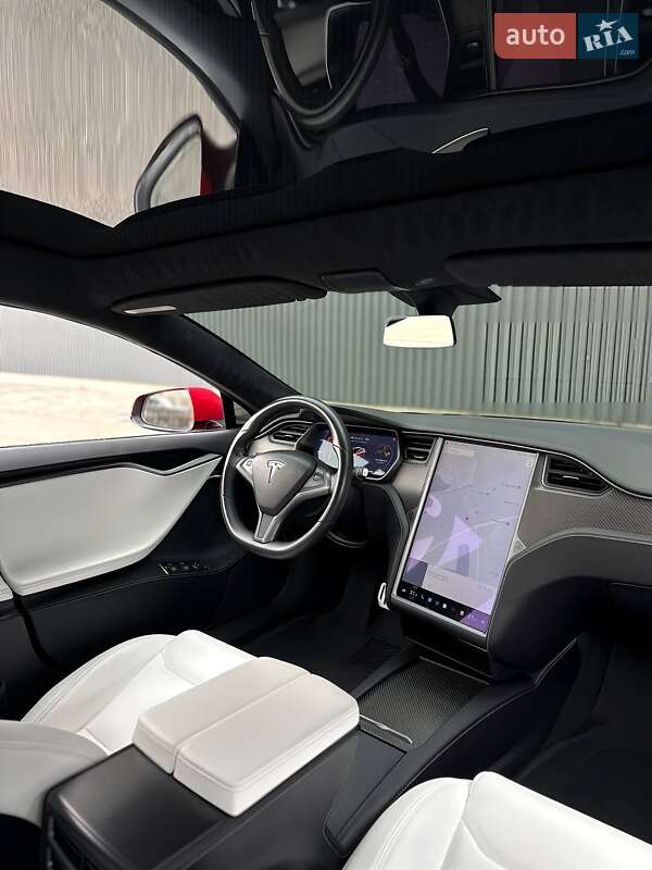 Лифтбек Tesla Model S 2020 в Харькове