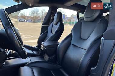 Лифтбек Tesla Model S 2017 в Киеве