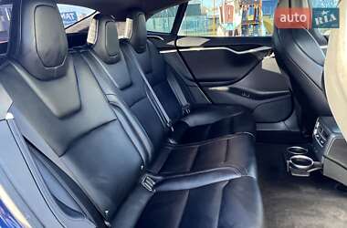 Лифтбек Tesla Model S 2017 в Киеве