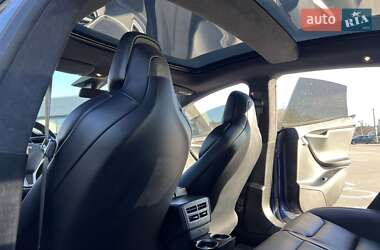 Лифтбек Tesla Model S 2017 в Киеве