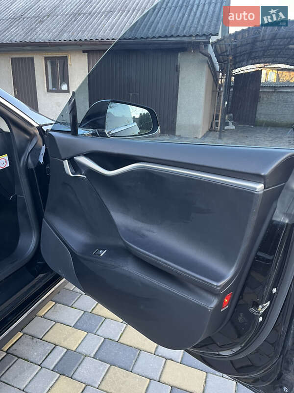 Лифтбек Tesla Model S 2013 в Корце фото 18 Лифтбек Tesla Model S 2013 в Корце
