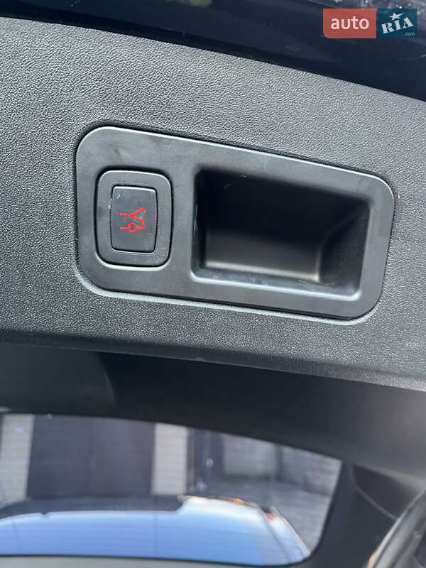 Лифтбек Tesla Model S 2013 в Корце фото 24 Лифтбек Tesla Model S 2013 в Корце