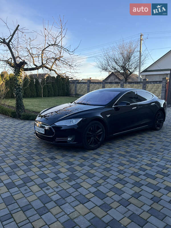 Лифтбек Tesla Model S 2013 в Корце фото 34 Лифтбек Tesla Model S 2013 в Корце