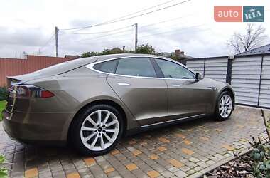 Лифтбек Tesla Model S 2015 в Житомире