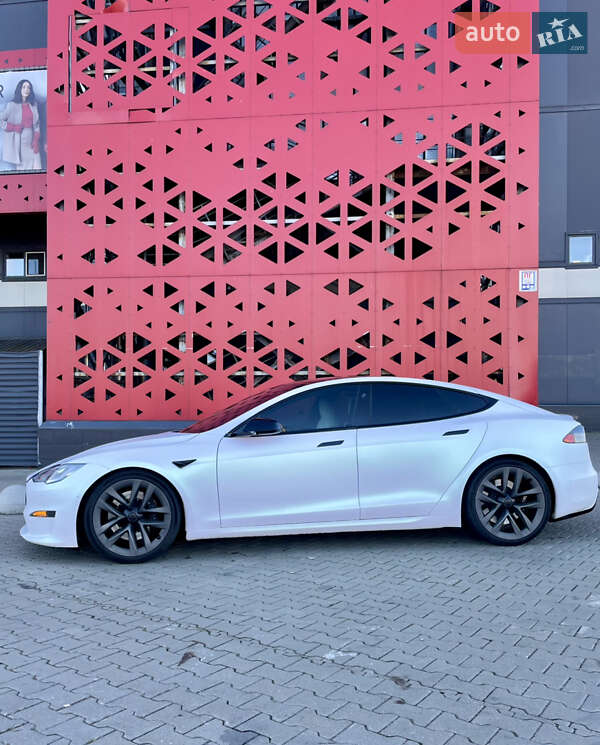 Лифтбек Tesla Model S 2021 в Киеве