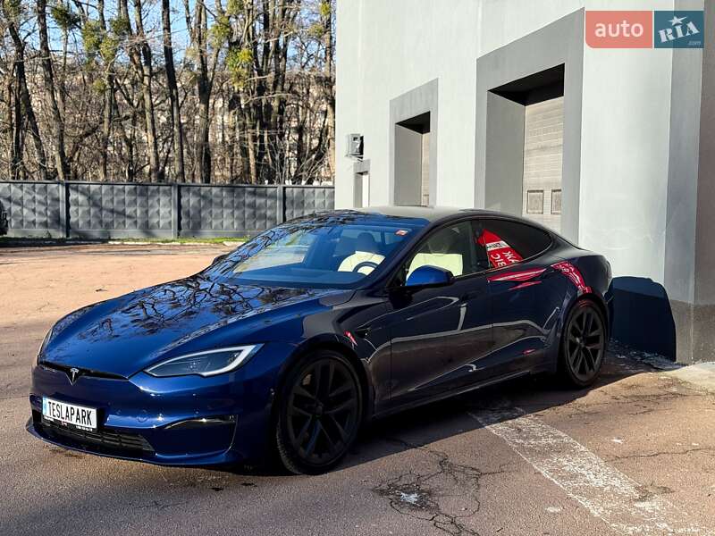 Лифтбек Tesla Model S 2022 в Киеве