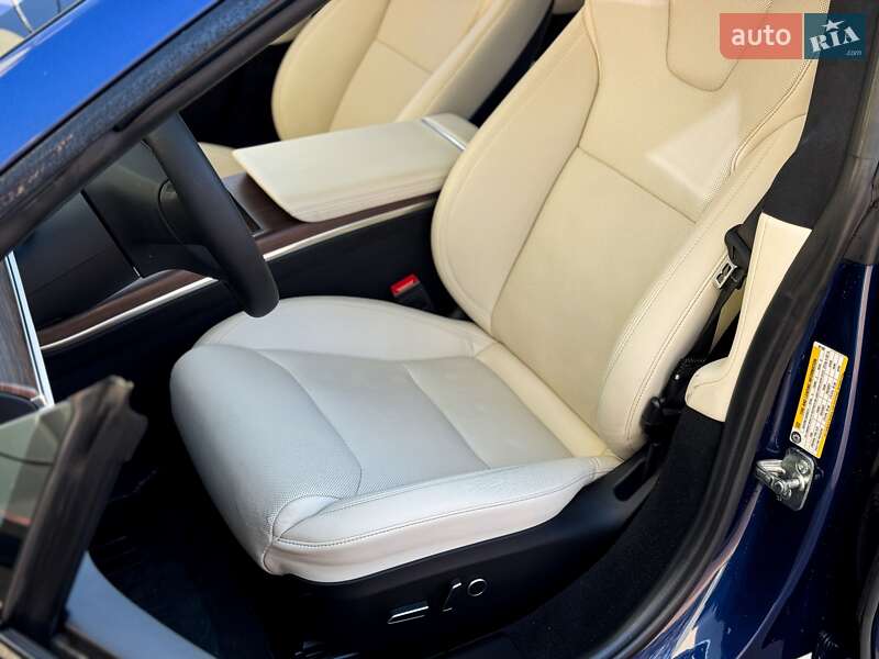 Лифтбек Tesla Model S 2022 в Киеве