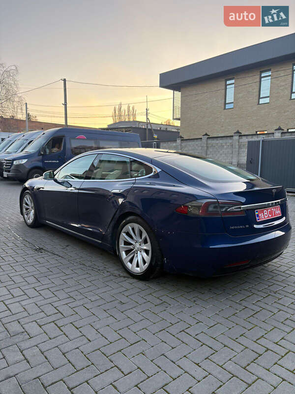 Лифтбек Tesla Model S 2018 в Ровно фото 7 Лифтбек Tesla Model S 2018 в Ровно