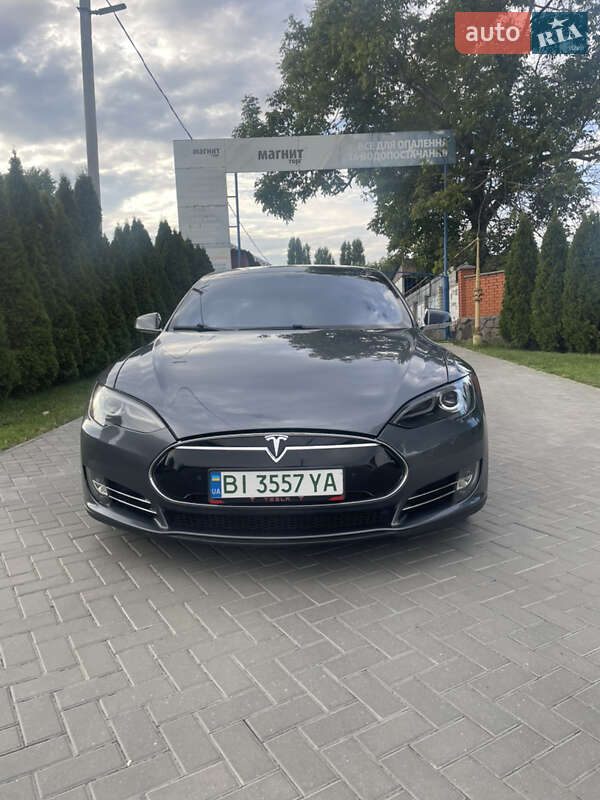 Лифтбек Tesla Model S 2013 в Кременчуге фото 33 Лифтбек Tesla Model S 2013 в Кременчуге