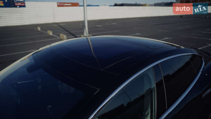 Лифтбек Tesla Model S 2013 в Львове