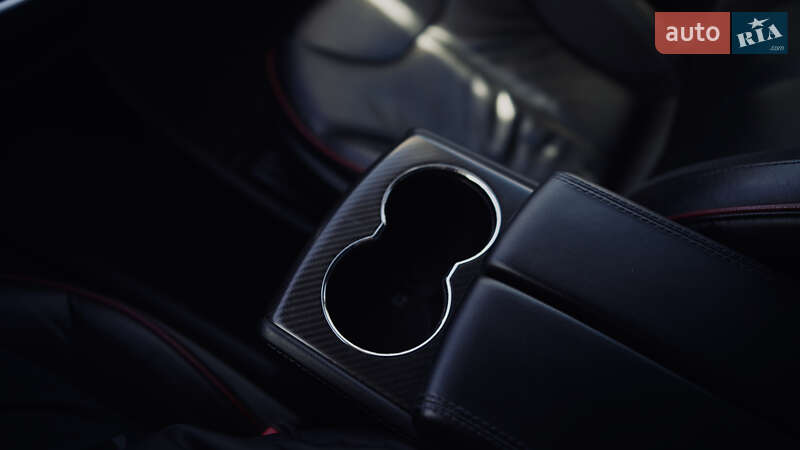 Лифтбек Tesla Model S 2013 в Львове