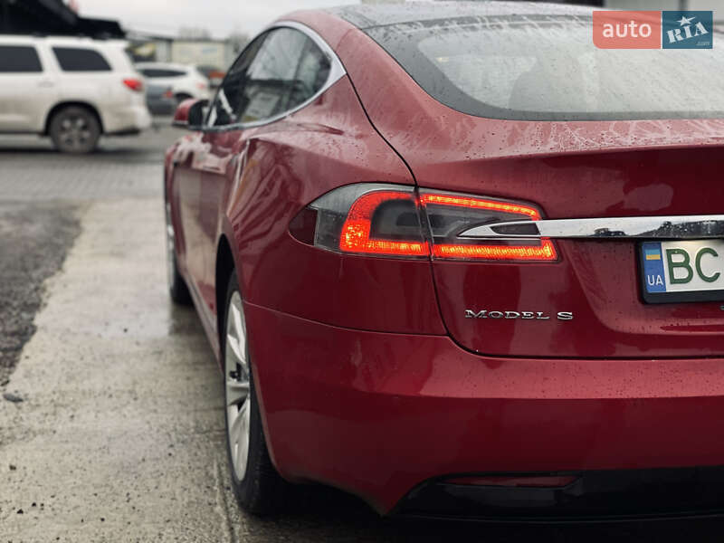 Лифтбек Tesla Model S 2016 в Львове фото 3 Лифтбек Tesla Model S 2016 в Львове