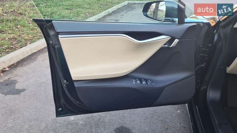 Лифтбек Tesla Model S 2013 в Виннице фото 25 Лифтбек Tesla Model S 2013 в Виннице